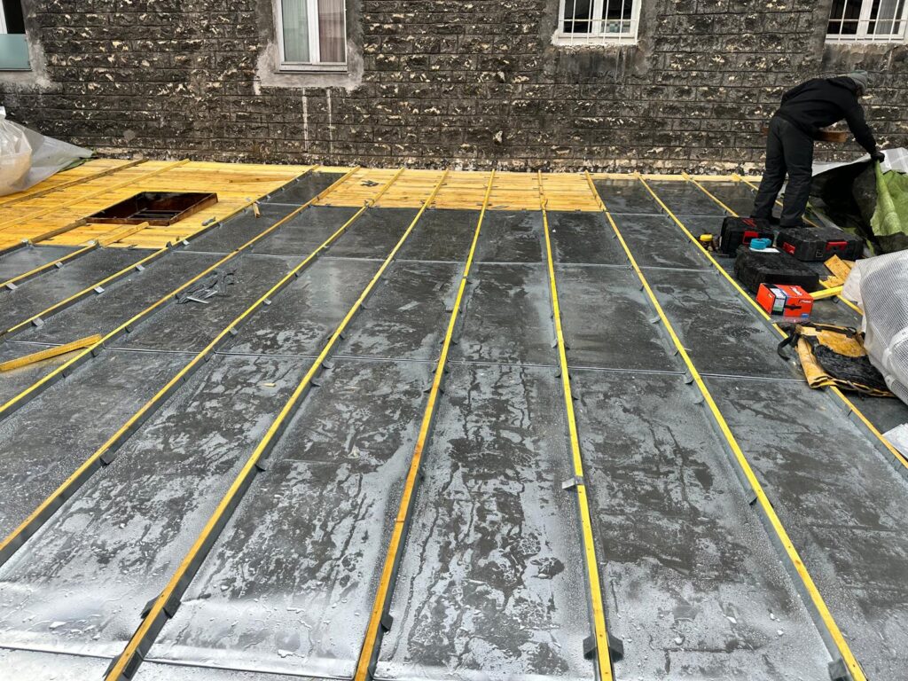 Couvreur cordiste Paris 18ème - travaux de zinc et ardoise